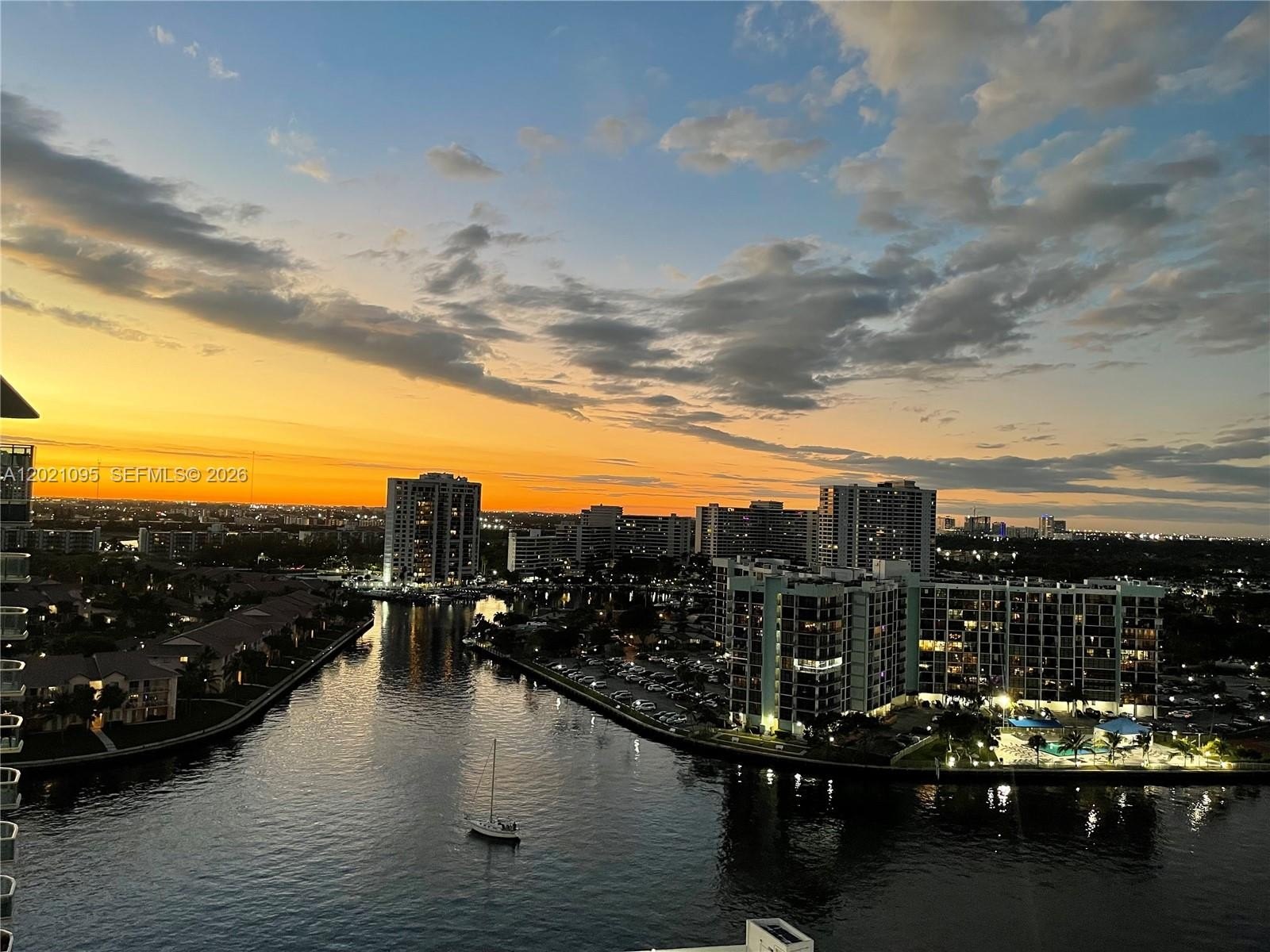 Condo 2BR 2BA - 3800 S Ocean Dr, Hollywood, FL