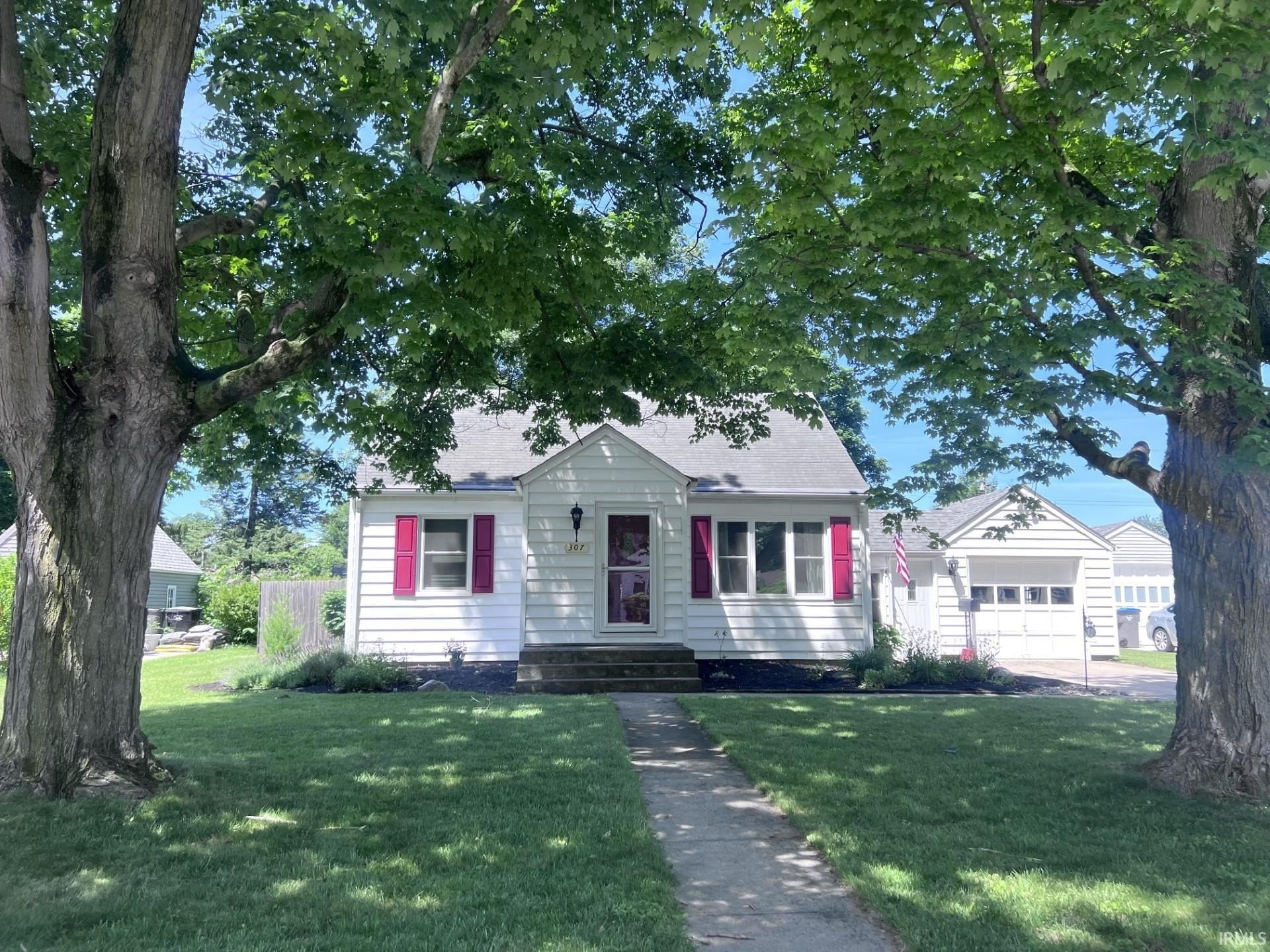 Single Family 2BR 1BA - 307 Sunset Boulevard, Goshen, IN