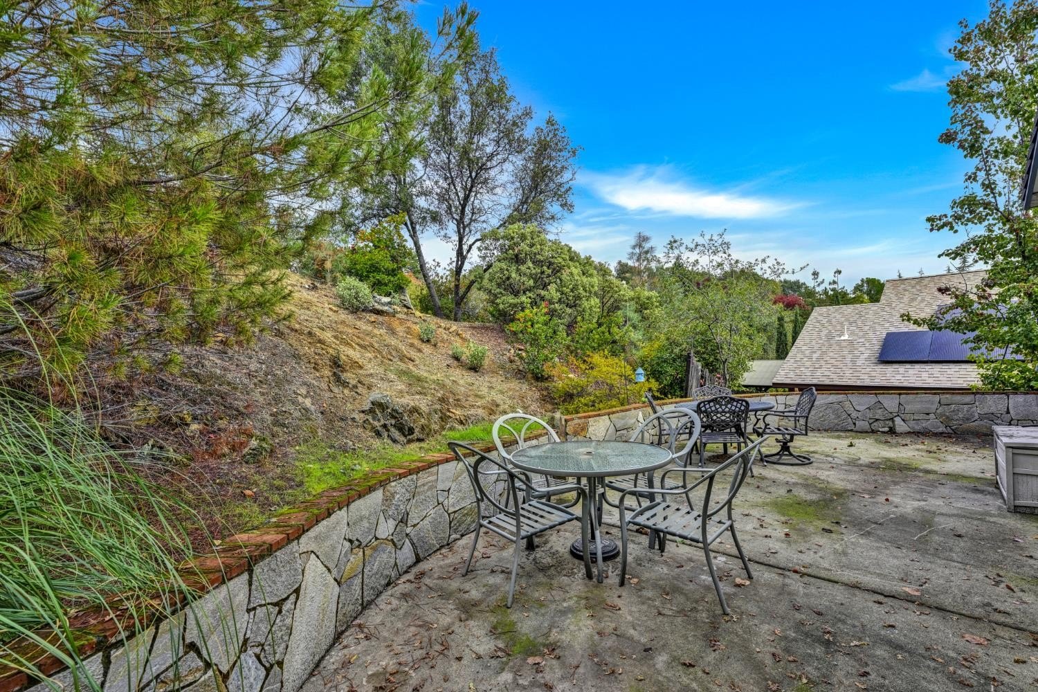 Single Family 3BR 2BA - 12280 Westwood Drive, Auburn, CA