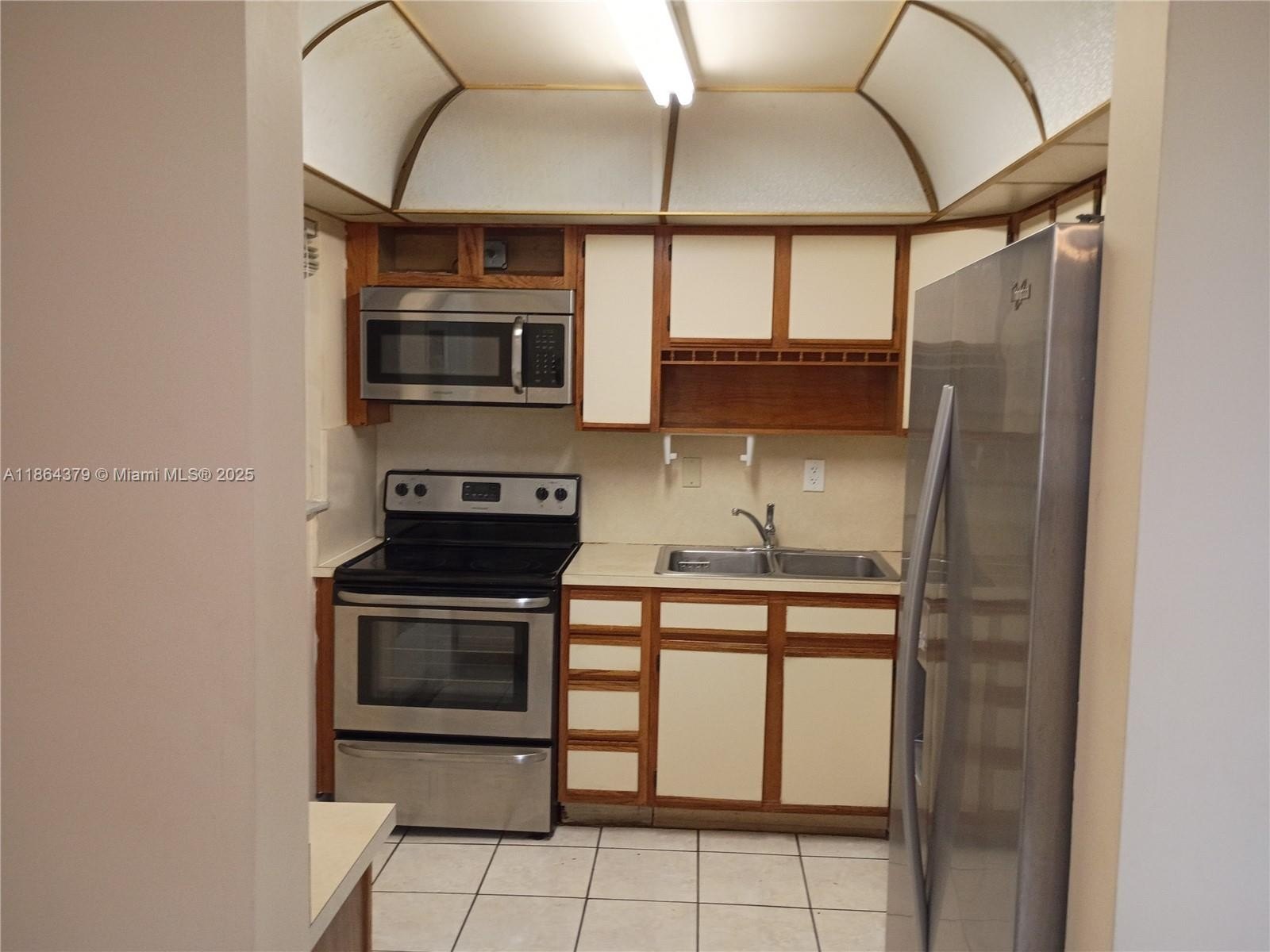 Condo 2BR 2BA - 14165 SW 87th St, Miami, FL