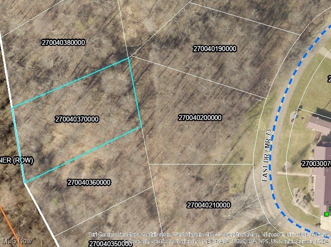 East (Lot 28 Block D) Rear (Wilson) Dr