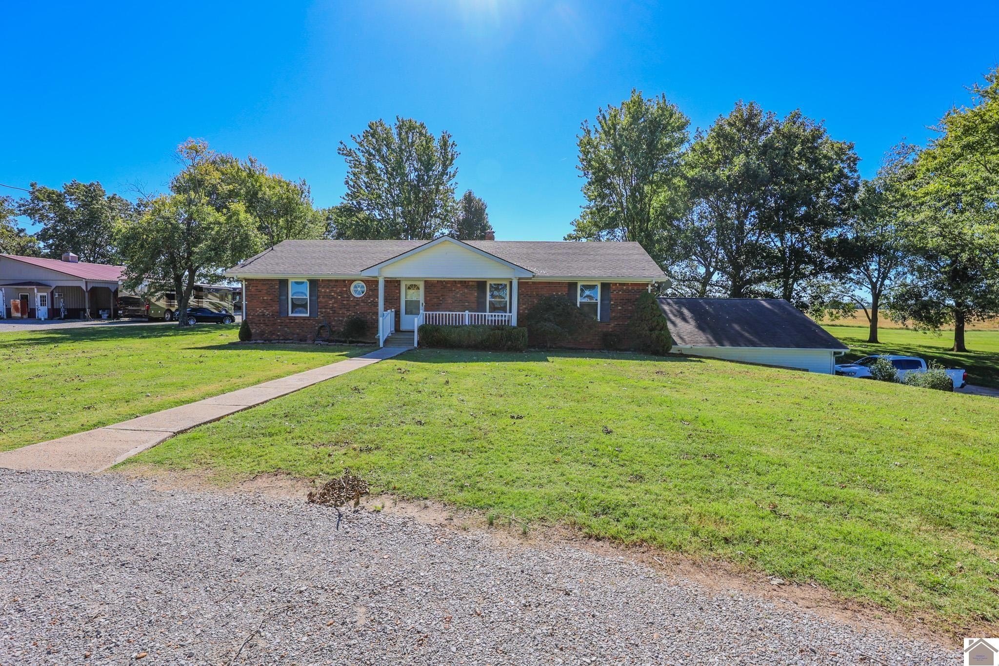 Plots and Land 4BR 3BA - 1431 County Road 1004, Bardwell, KY