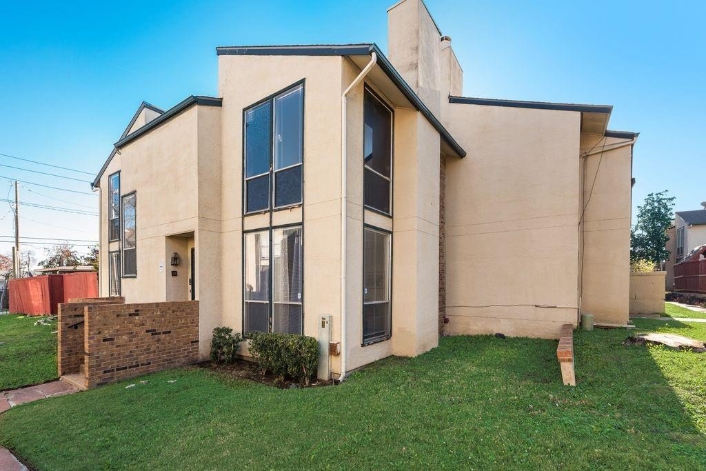 Condo 2BR 4BA - 7135 Fair Oaks Avenue, Dallas, TX