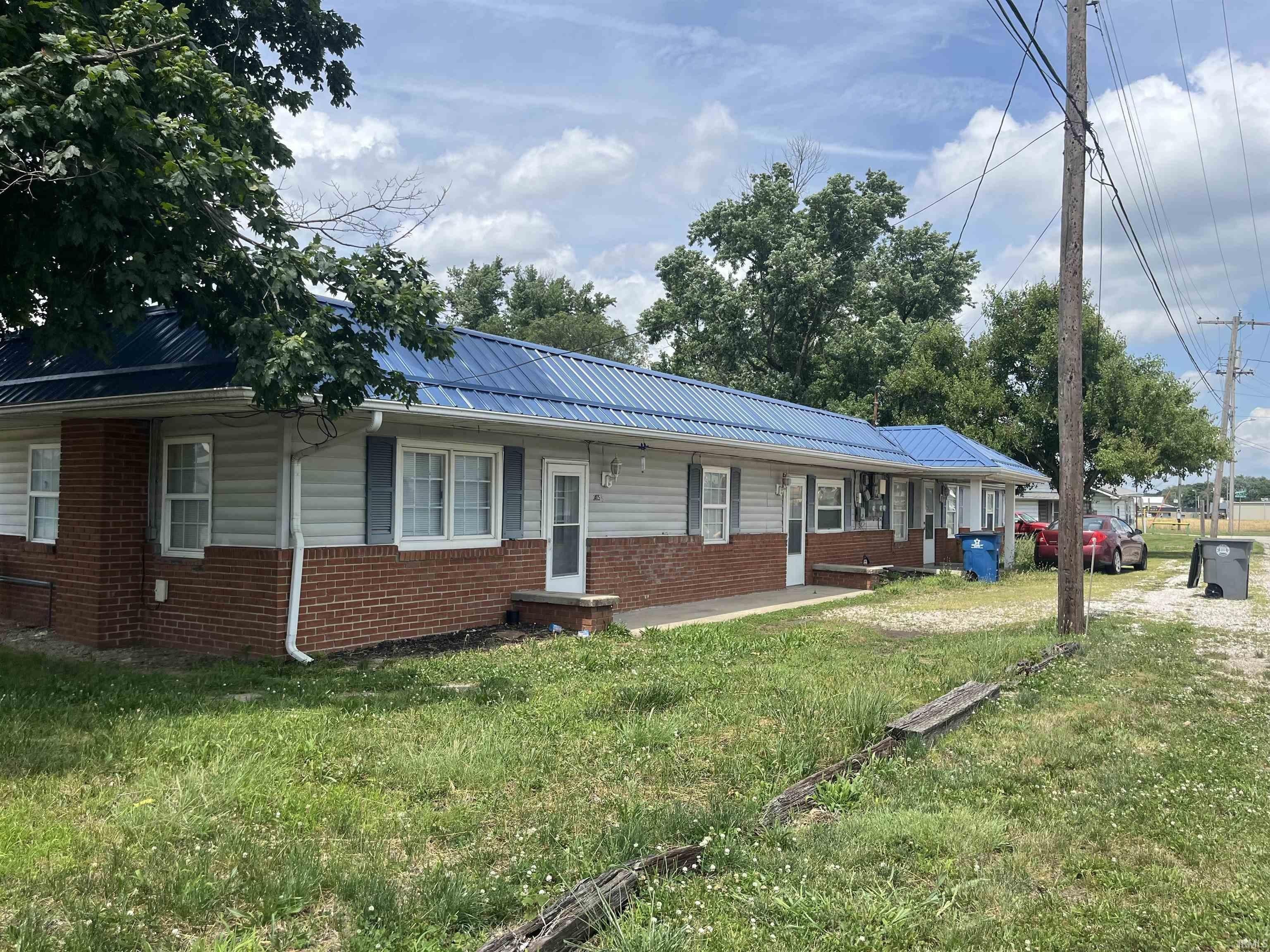 Triplex 6BR 4BA - 1405 S 15th Street, Vincennes, IN