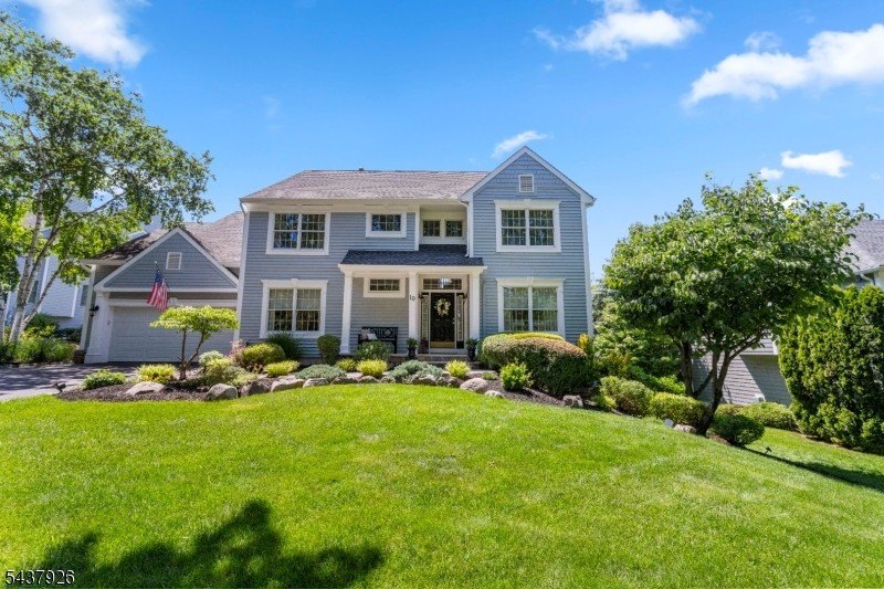 Single Family 4BR 4BA - 10 Barnstable Rd, Berkeley Heights Twp., NJ