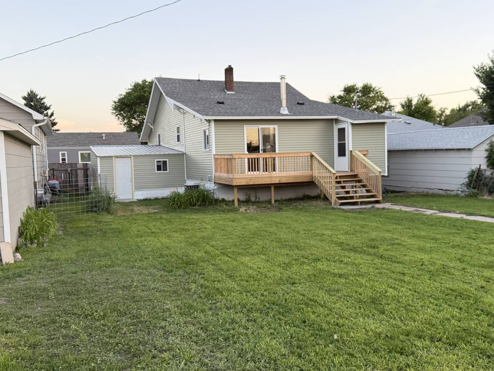 Single Family 4BR 2BA - 1707 W. 4th, North Platte, NE