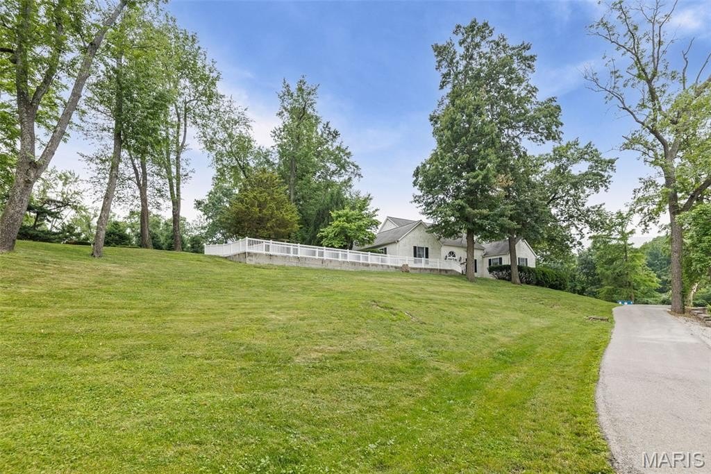 Single Family 4BR 3BA - 110 Fullerton Road, Belleville, IL