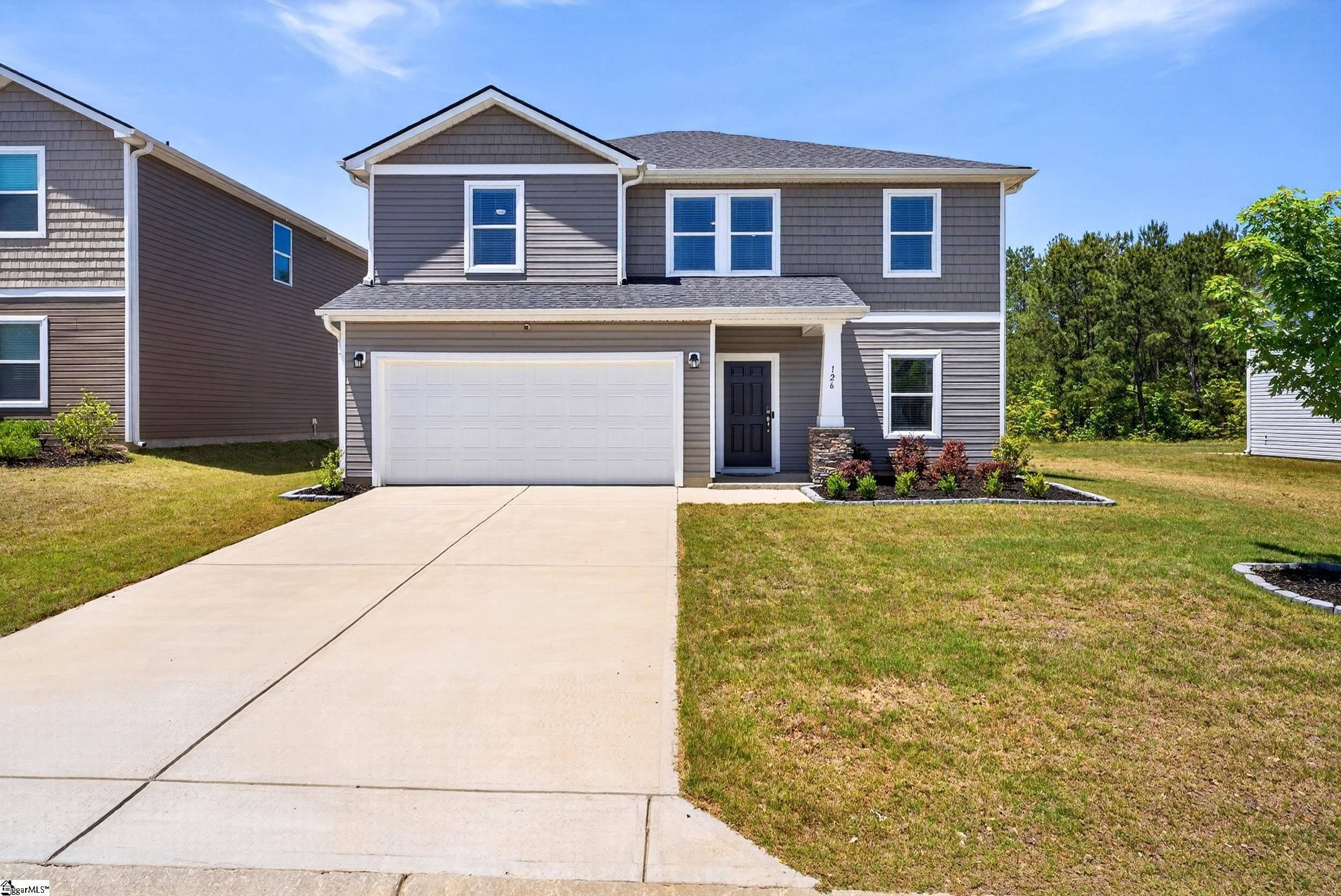 Single Family 4BR 3BA - 126 Layken Drive, Fountain Inn, SC