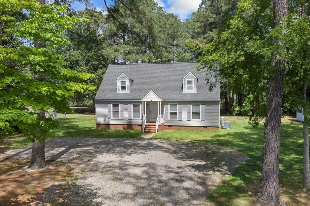 Single Family 4BR 2BA - 50 Flagstaff Road, Lancaster, VA