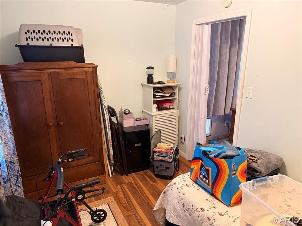 Single Family 2BR 1BA - 309 S Locust Street, St Elmo, IL
