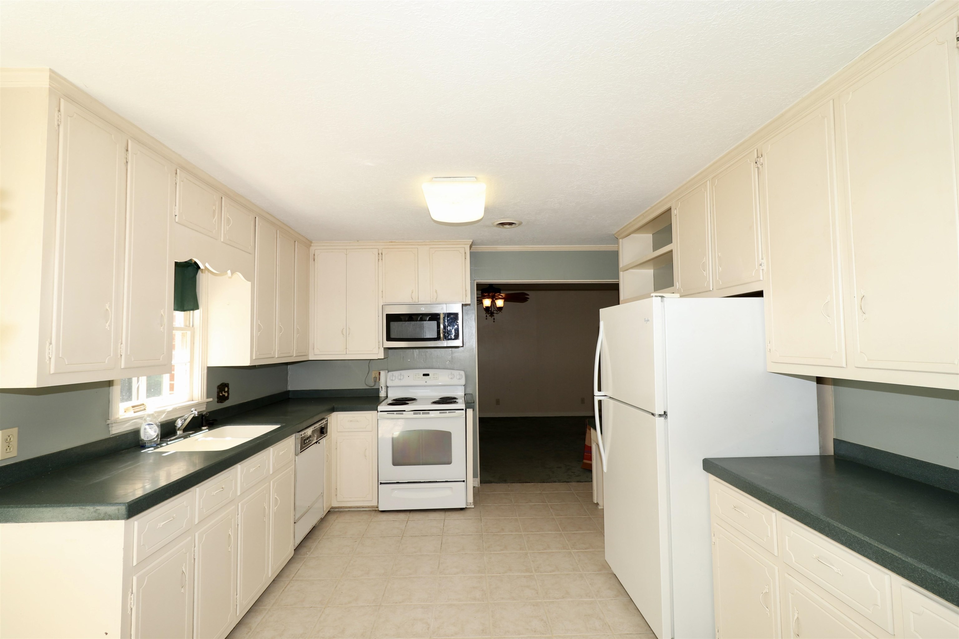 1303 Shady Ln
