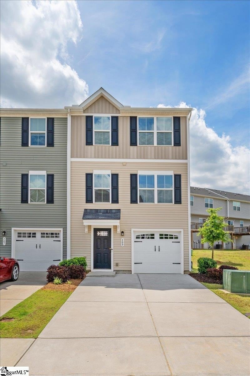 Single Family 3BR 3BA - 309 Parkridge Way, Simpsonville, SC