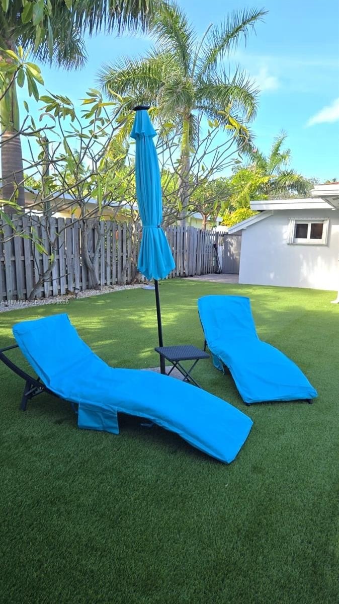 Single Family 3BR 3BA - 2770 NE 30th St, Lighthouse Point, FL