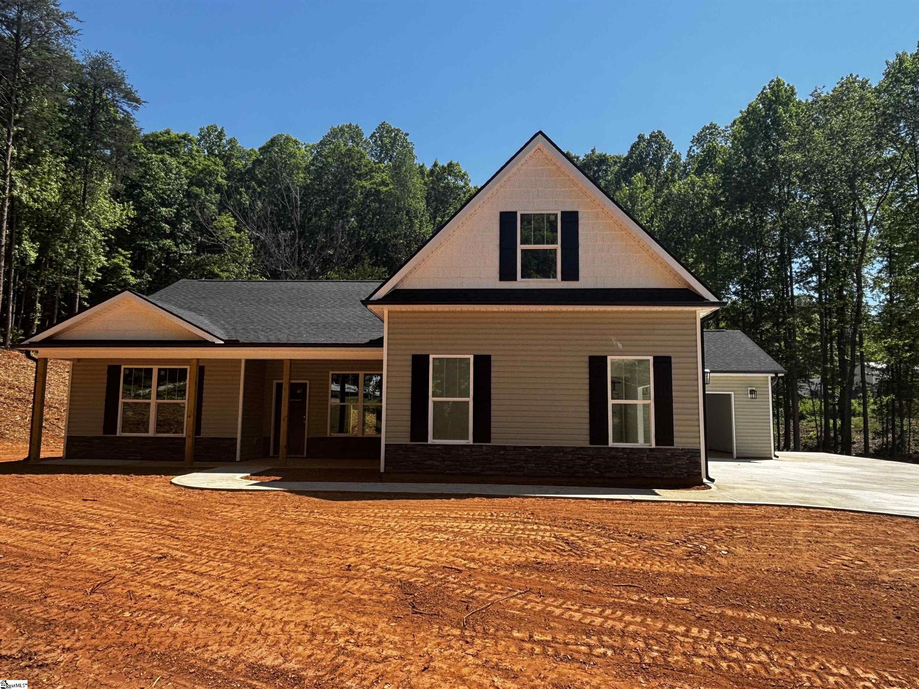 Single Family 3BR 3BA - 108 Coleman Trail, Travelers Rest, SC