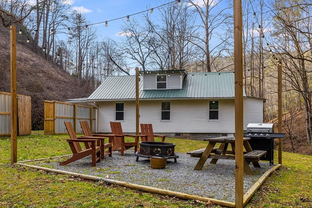 Other 3BR 2BA - 12730 Hwy 19, Bryson City, NC