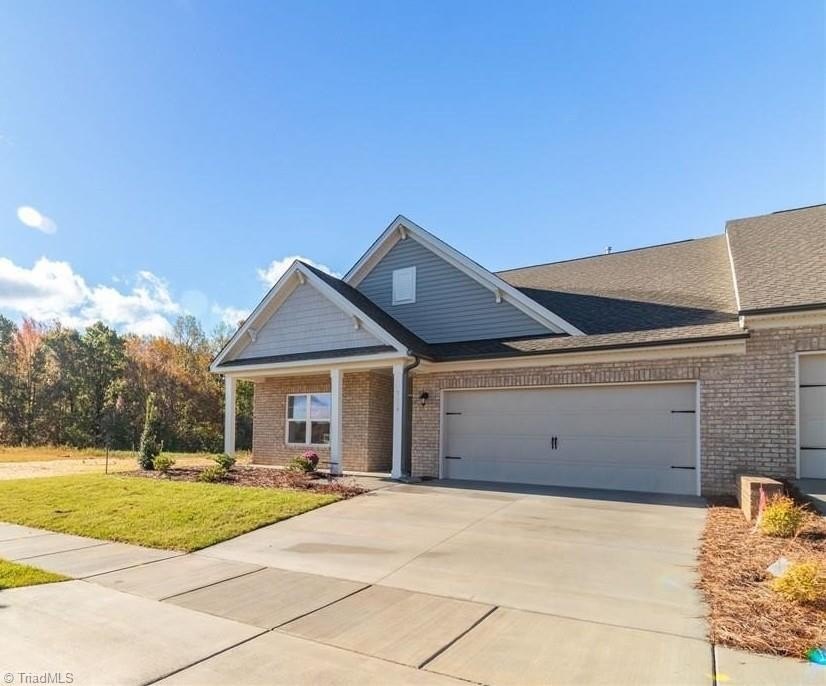 Single Family 2BR 2BA - 3600 Townland Circle, Clemmons, NC