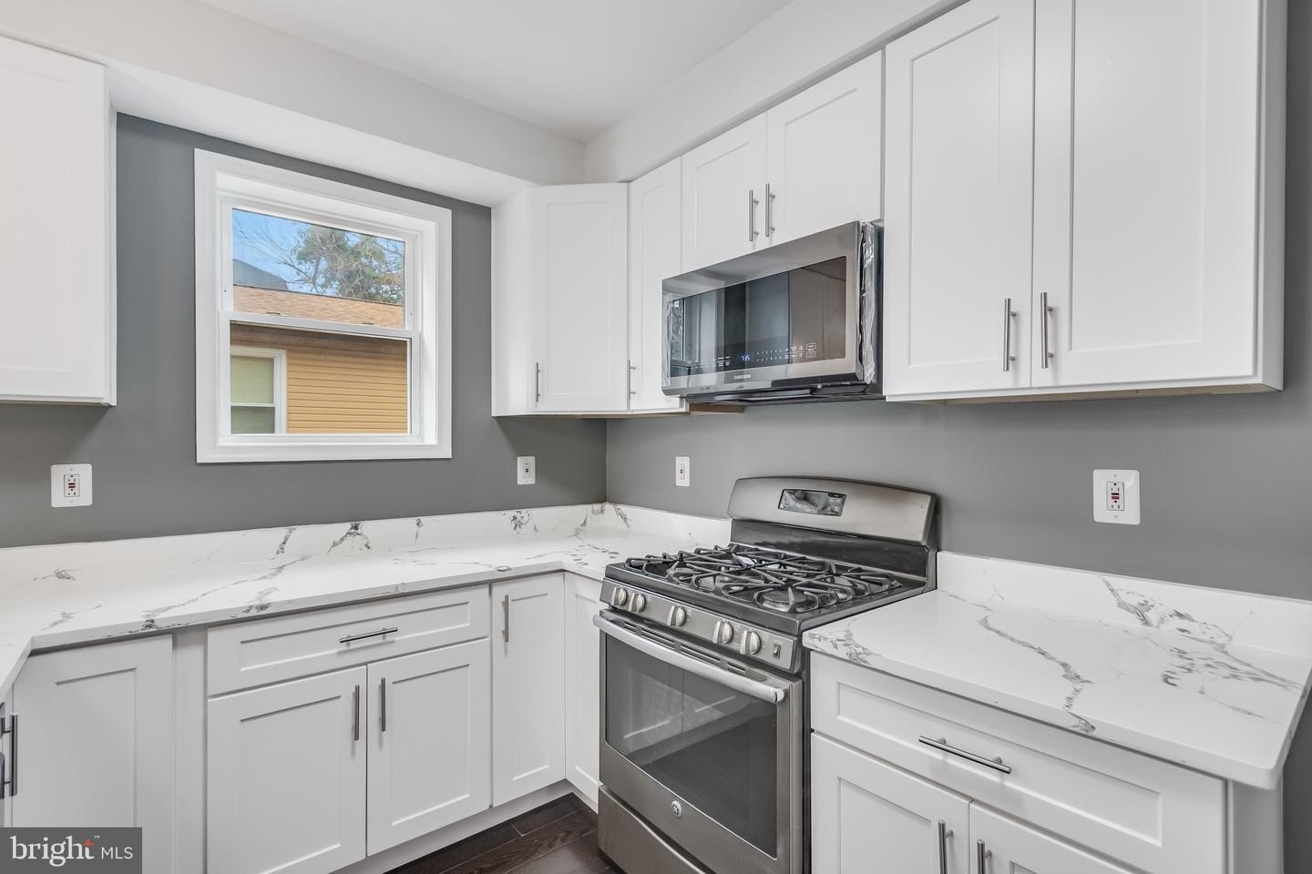Single Family 5BR 2BA - 4408 W FOREST PARK AVE, BALTIMORE, MD