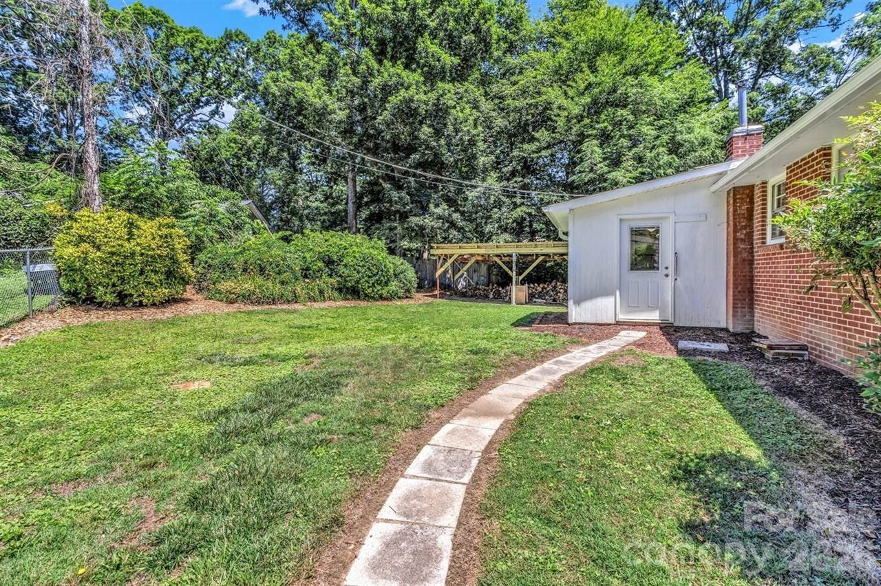 Other 3BR 2BA - 907 West Blue Ridge Road, East Flat Rock, NC