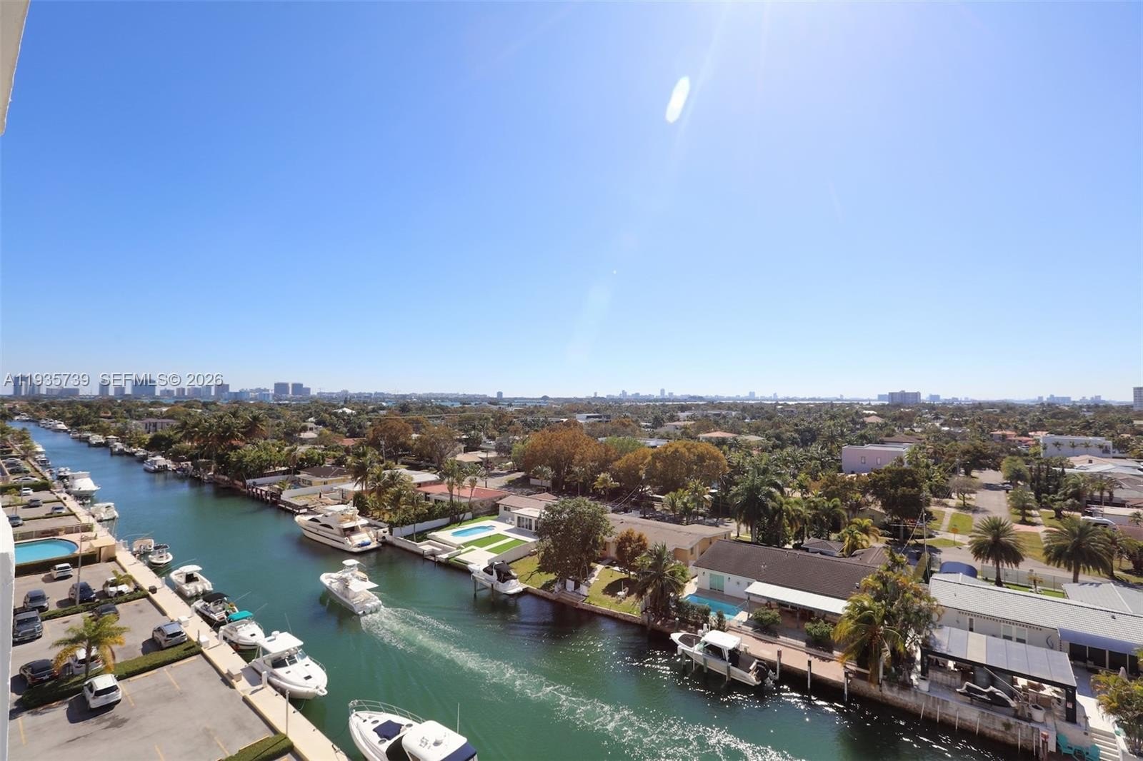 Condo 1BR 1BA - 2000 NE 135th St, North Miami, FL