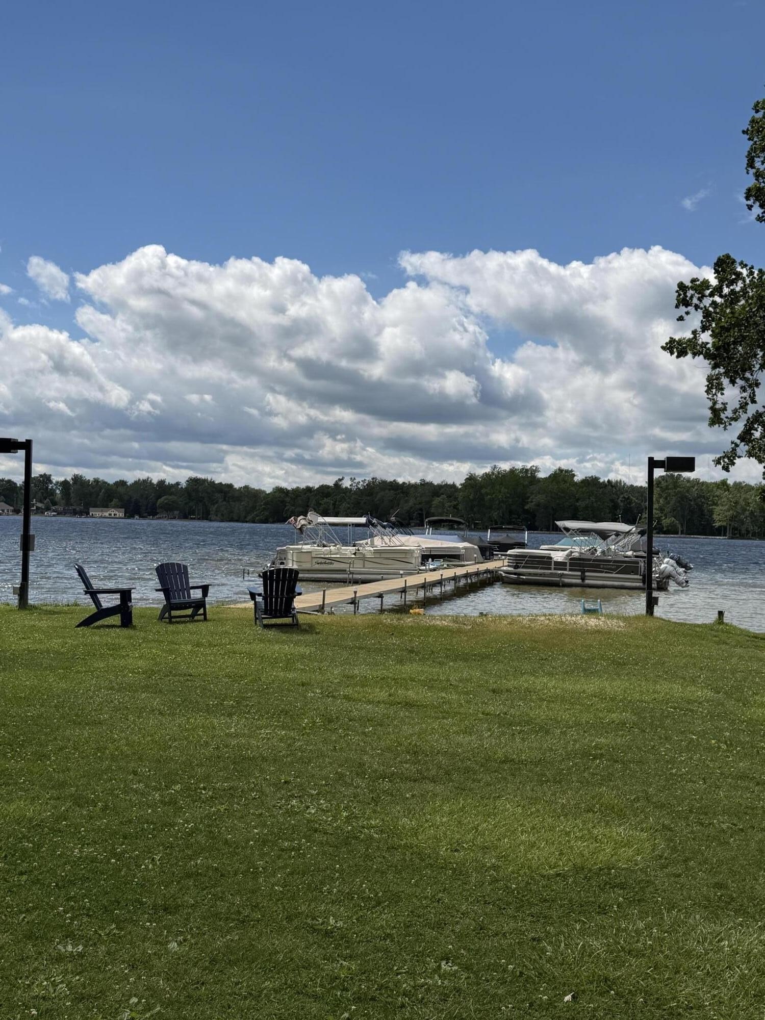 Single Family - 4000 Woodland Road, Jackson, MI