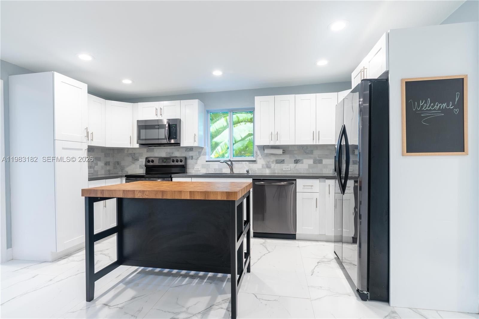 Single Family 3BR 2BA - 11 Judy Pl, Key Largo, FL