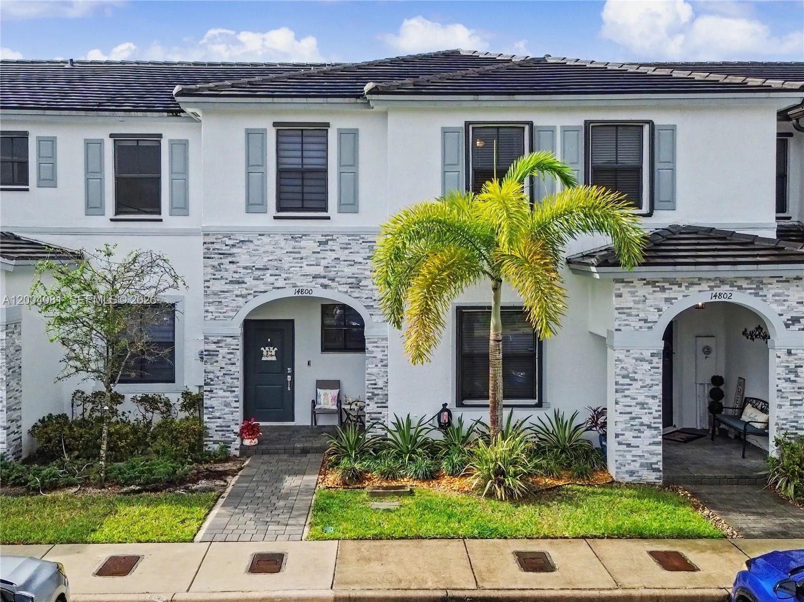 Single Family 3BR 3BA - 14800 SW 183rd Ter, Miami, FL