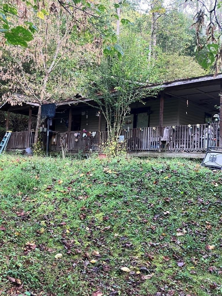 Single Family 3BR 1BA - 226 Madison's fork, Dana, KY