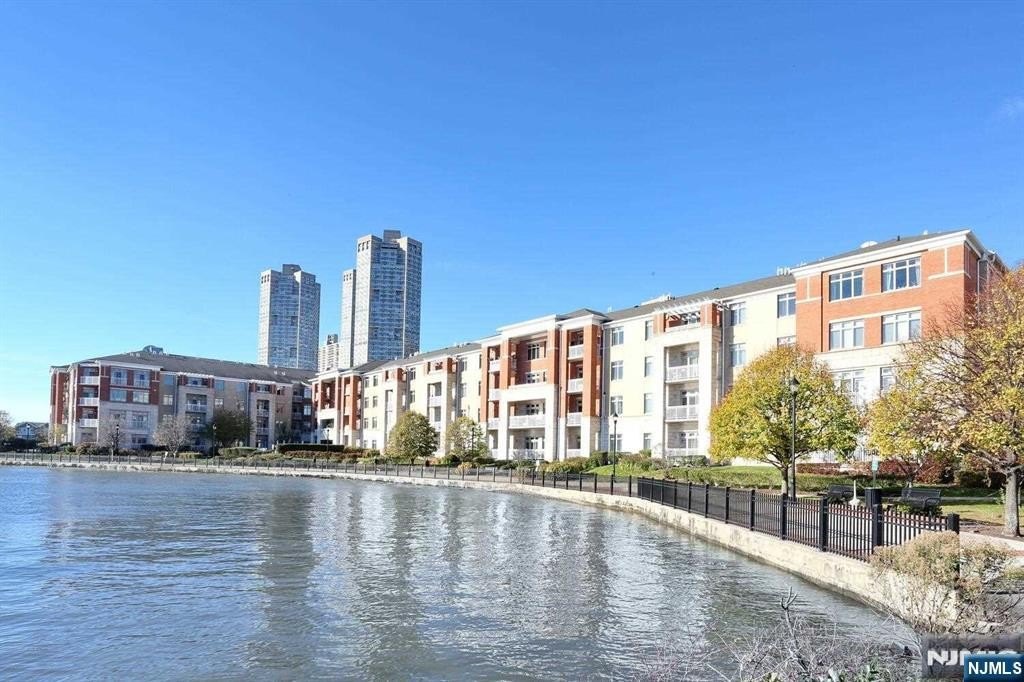 Other 2BR 2BA - 7400 River Road 228, North Bergen, NJ
