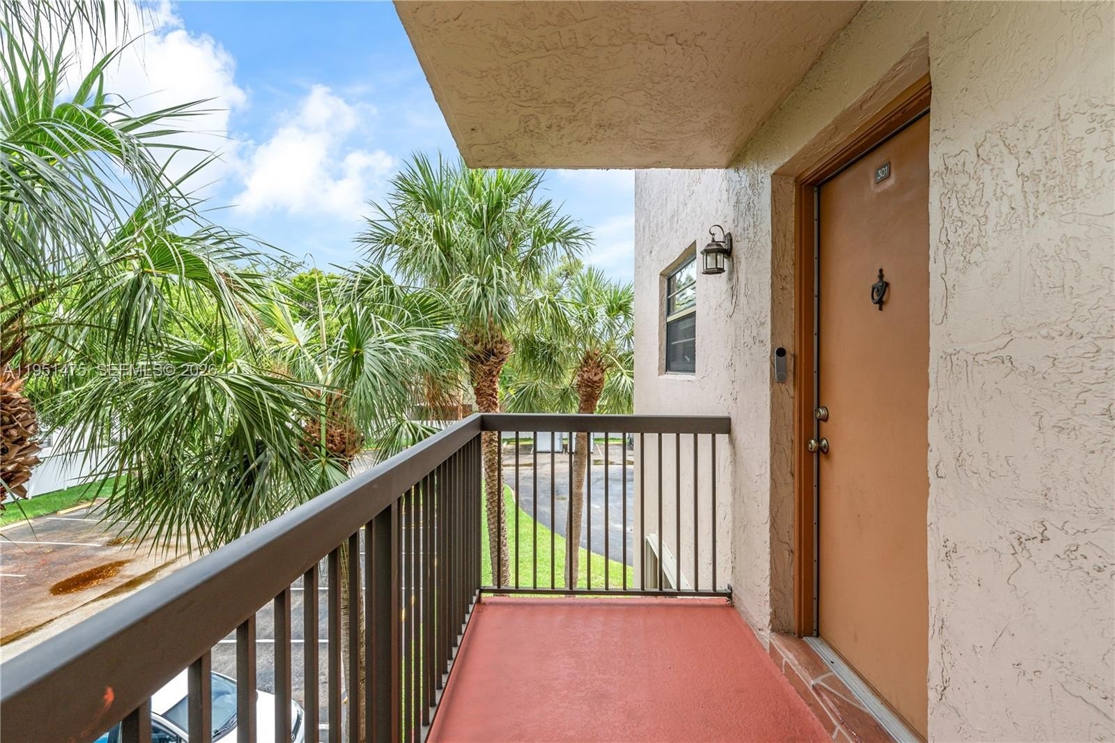 Condo 2BR 2BA - 4960 E Sabal Palm Blvd, Tamarac, FL
