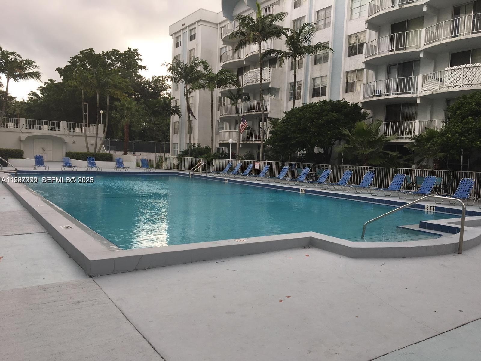 Condo 1BR 1BA - 488 NW 165th St Rd, Miami, FL