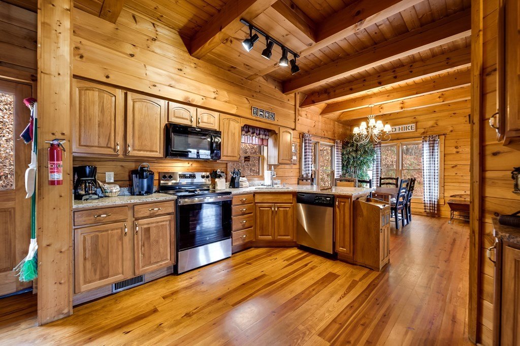 Other 3BR 4BA - 561 Signal Ridge, Sylva, NC