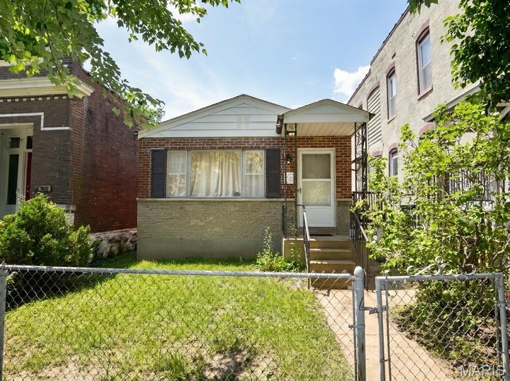 Single Family 2BR 1BA - 4649 Oregon Avenue, St Louis, MO