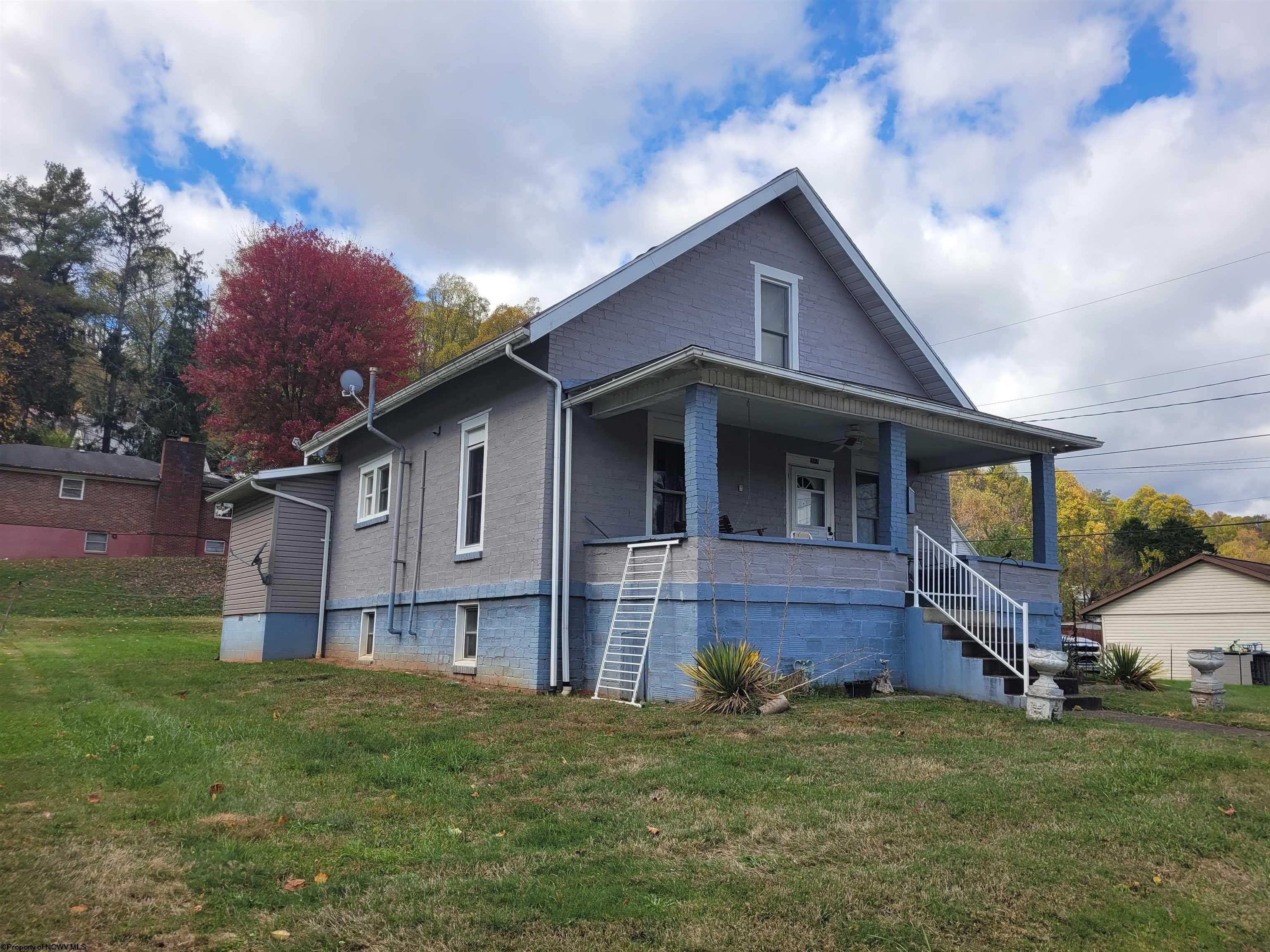 Single Family 3BR 3BA - 397 Monroe Avenue, Weston, WV