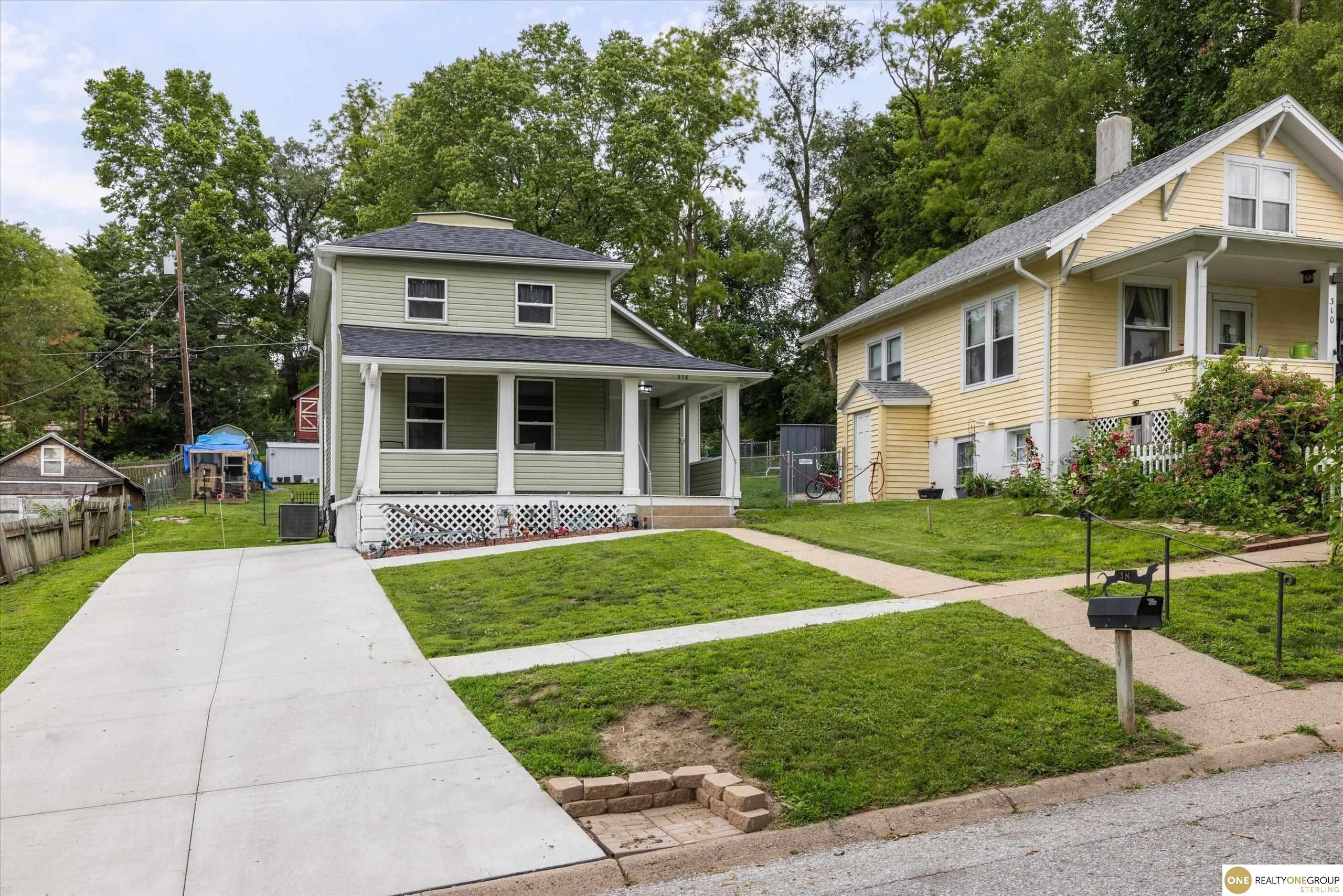 Single Family 3BR 1BA - 314 Avenue B, Plattsmouth, NE