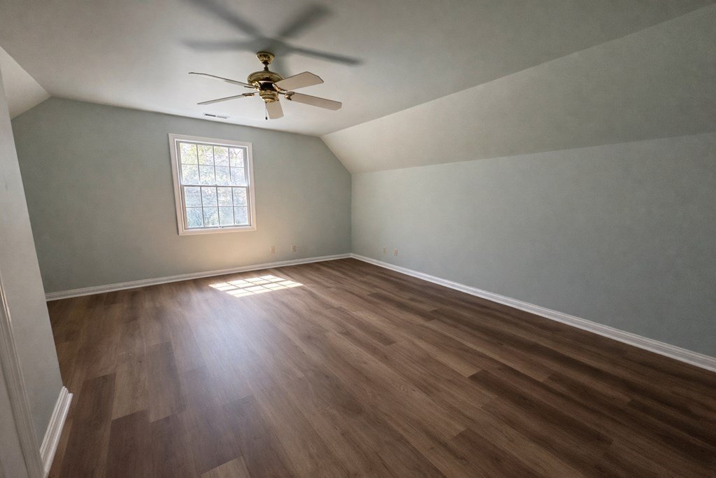 Single Family 5BR 3BA - 122 Cedar Hills, Pikeville, KY