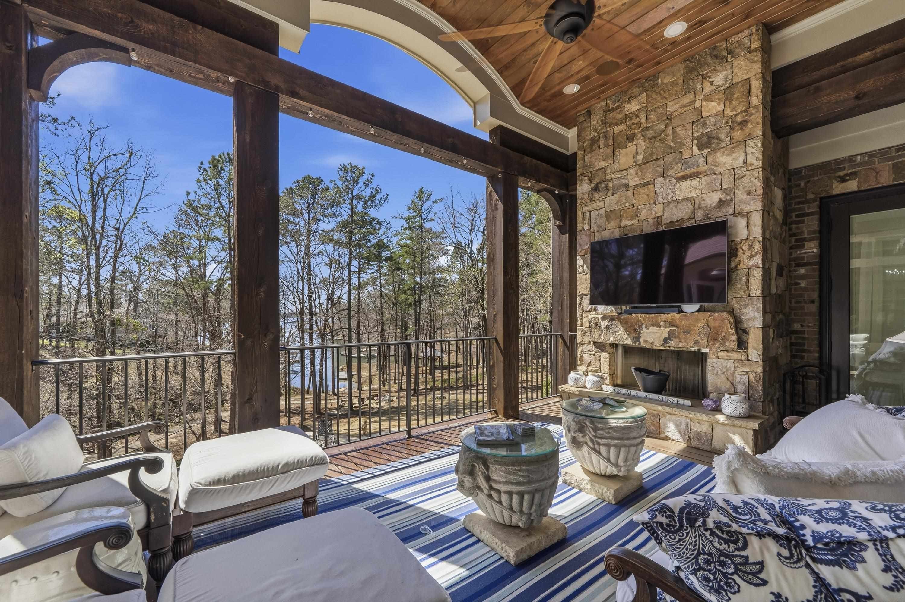 Single Family 5BR 7BA - 1090 JONES BLUFF COURT, Greensboro, GA