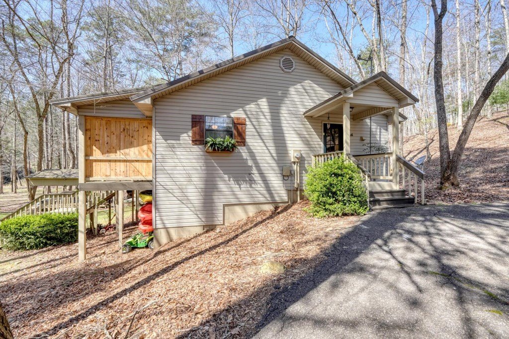 Single Family 2BR 2BA - 22 Noel Lane, Ellijay, GA