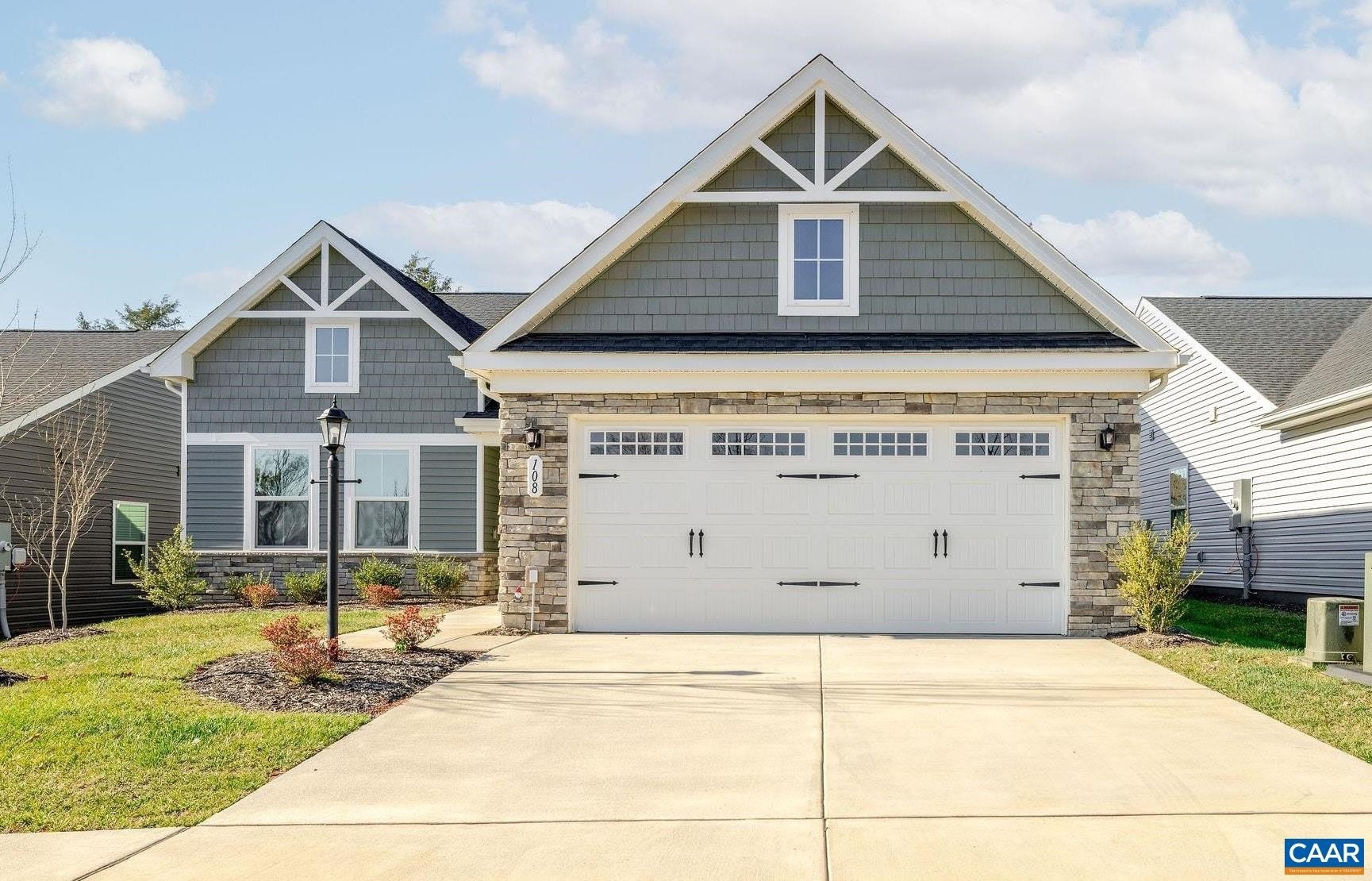 Single Family 3BR 2BA - 108 WHITE SANDS BLVD, BARBOURSVILLE, VA