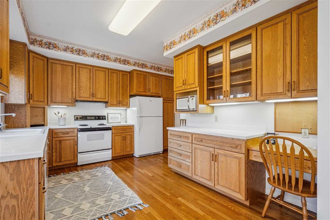 1919 SE Oak Knolls Ct  