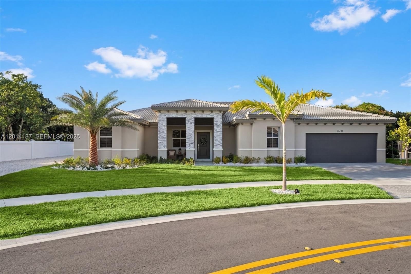 Single Family 5BR 4BA - 13283 SW 188th Ter, Miami, FL