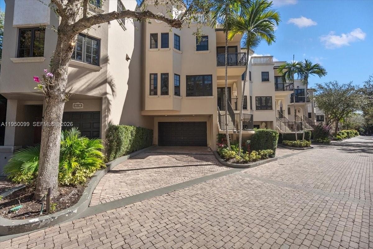 Single Family 4BR 5BA - 3471 Main Hwy, Coconut Grove, FL