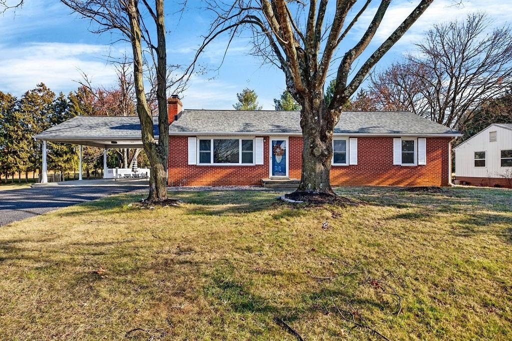Single Family 3BR 2BA - 138 TINKLING SPRING RD, FISHERSVILLE, VA