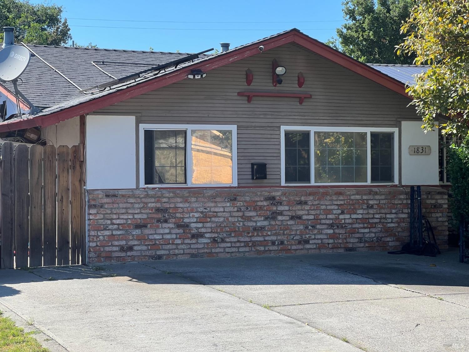 Single Family 4BR 2BA - 1831 Clay Street, Fairfield, CA