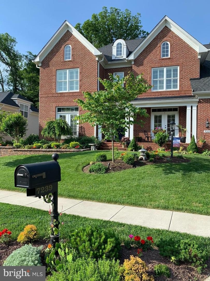 Single Family 5BR 5BA - 7239 WINDSOR LN, HYATTSVILLE, MD