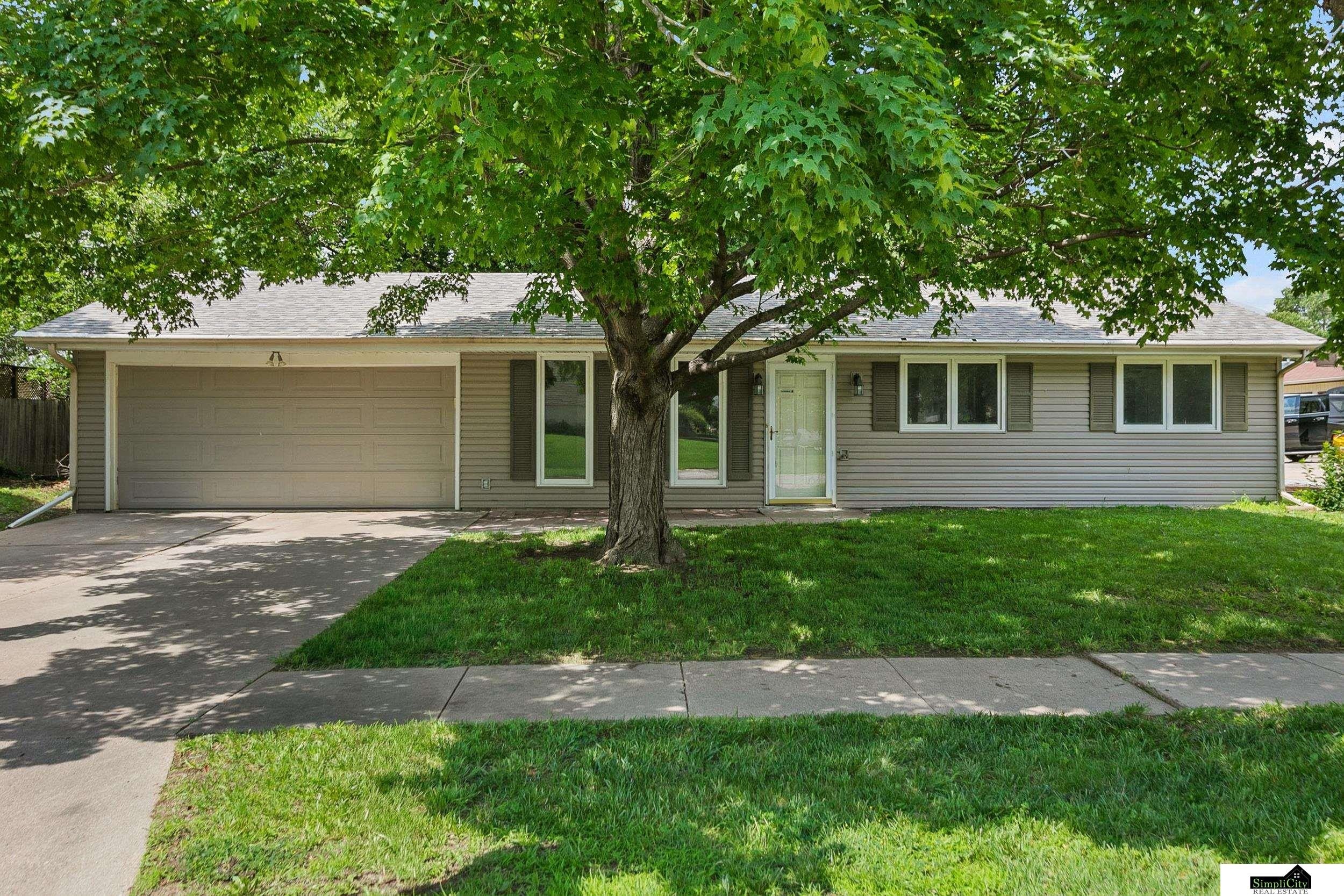 Single Family 3BR 1BA - 1716 W Arlington Street, Lincoln, NE