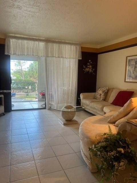 Condo 1BR 1BA - 2871 Somerset Dr, Lauderdale Lakes, FL