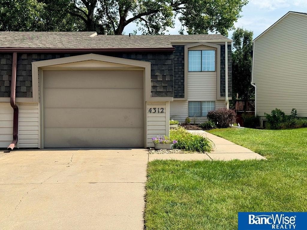 Single Family 3BR 2BA - 4312 Abbott Road, Lincoln, NE