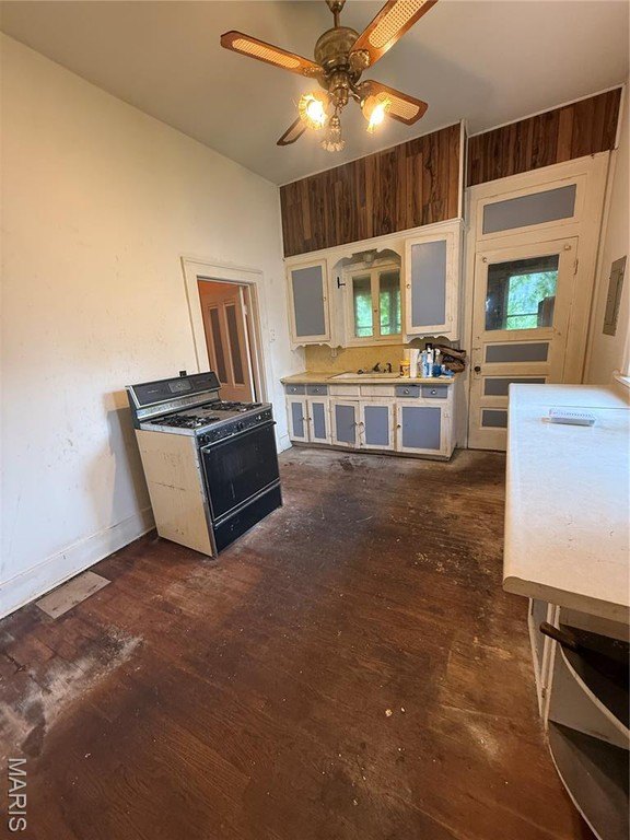 Single Family 2BR 1BA - 2014 Chestnut Street, Hannibal, MO