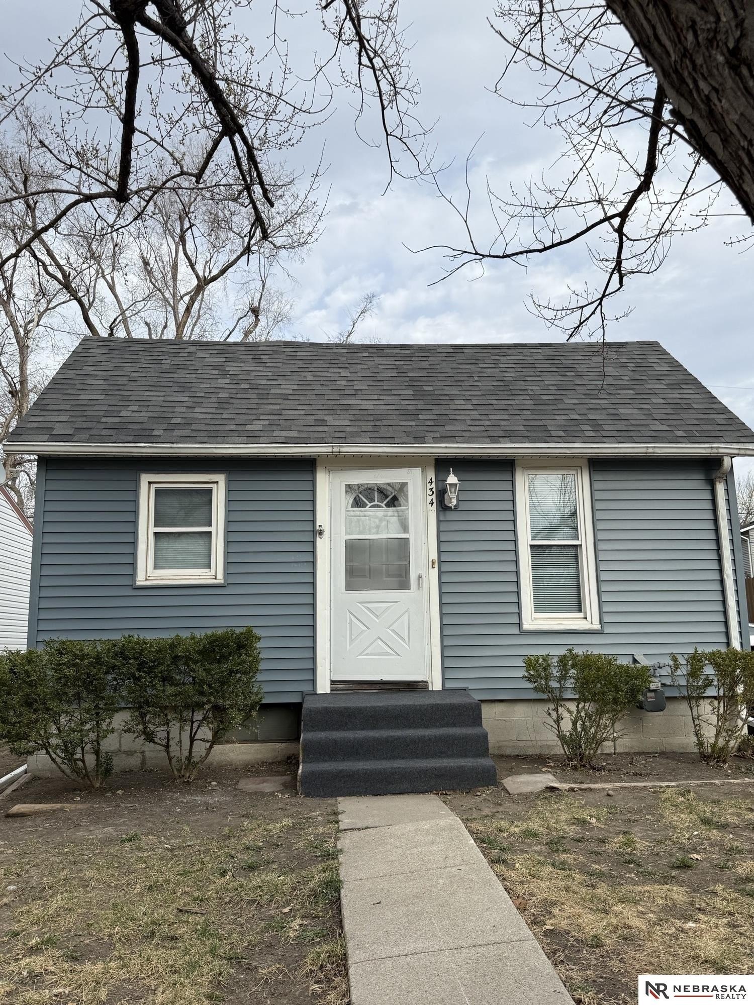 434 S 2nd St