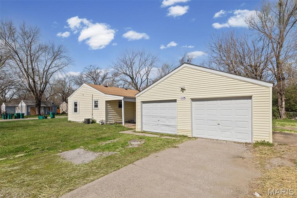 Single Family 3BR 1BA - 1227 Williams Street, Cahokia, IL